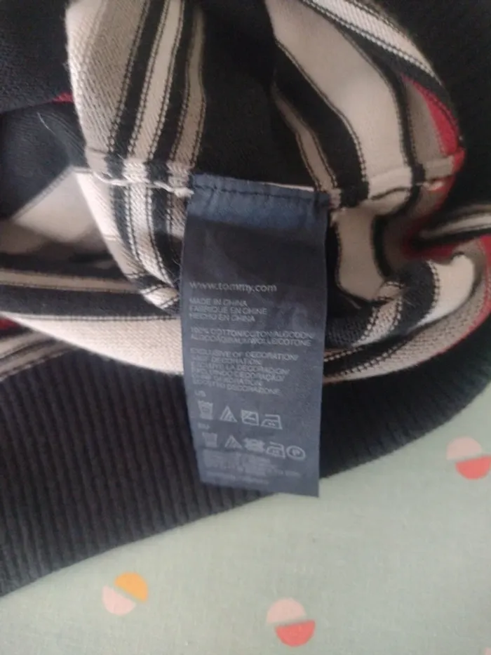 Pull léger Tommy Hilfiger rayé – taille M - photo numéro 12