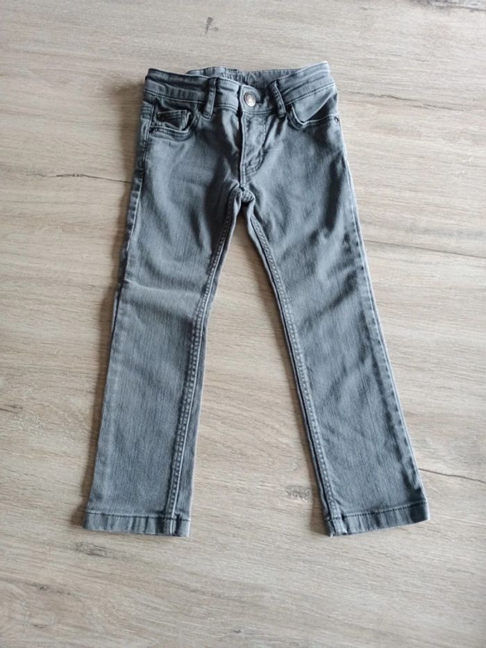 50. Jeans H&M 98 2-3ans porté 1x - photo numéro 1