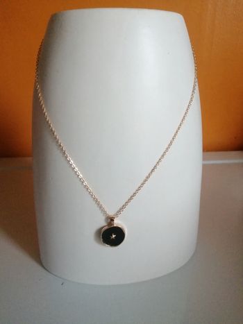 🌸Ras de cou chaîne dorée et pendentif maillon noir "Zara" 🌸