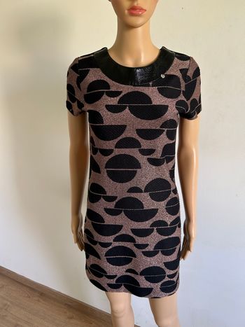 Robe noire et pailletée à manches courtes Rinascimento taille XS jamais portée 