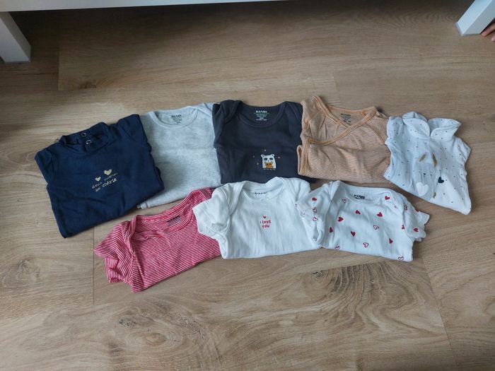 Lot vêtements 3 mois (environ 30 articles) - photo numéro 2