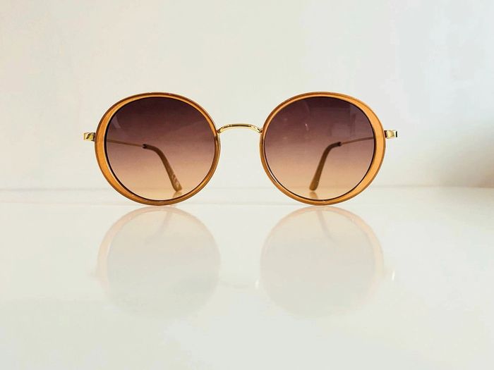 Lunette de soleil femme ovale abricot et dorée verres dégradés UV protection catégorie 2 - photo numéro 3