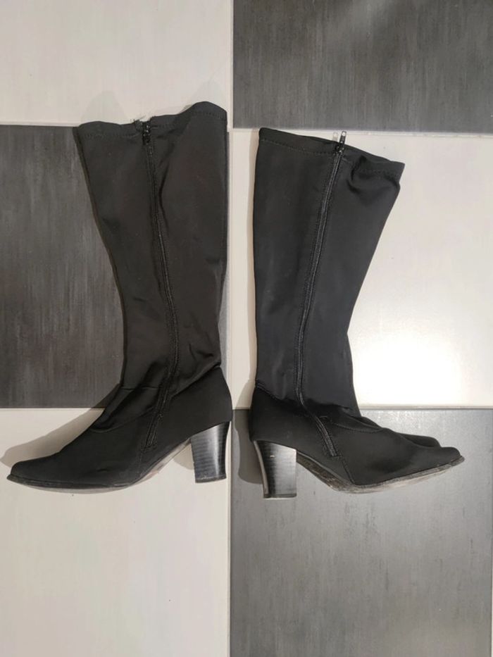 Très belles bottes ajustées noires P38 - photo numéro 3