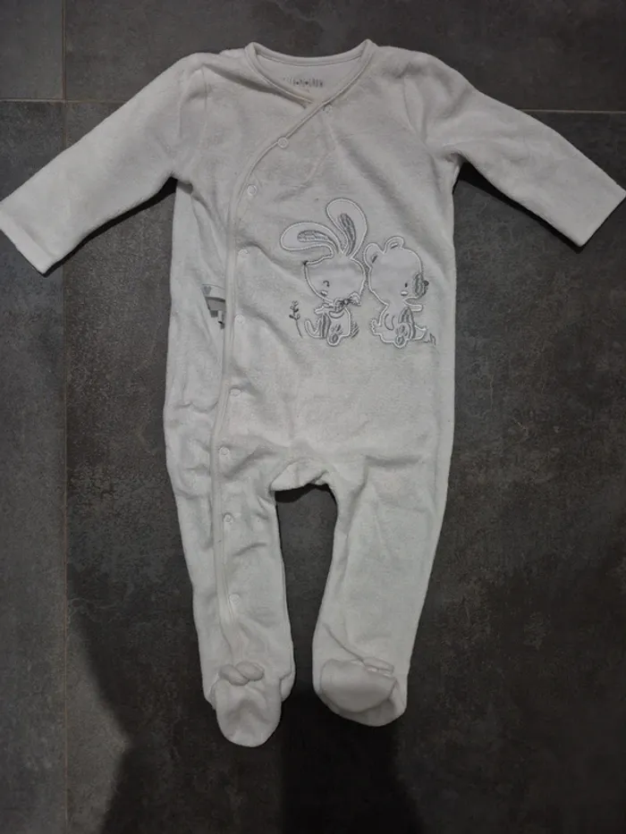 Lot pyjamas 9 mois - photo numéro 4