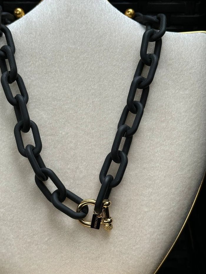Collier mailles xxl résine noire Manille xl acier inoxydable or - photo numéro 3