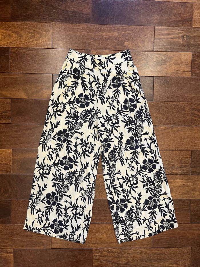 Pantalon / Jupe culotte large fluide fleurie noire et crème mango taille XS - photo numéro 3
