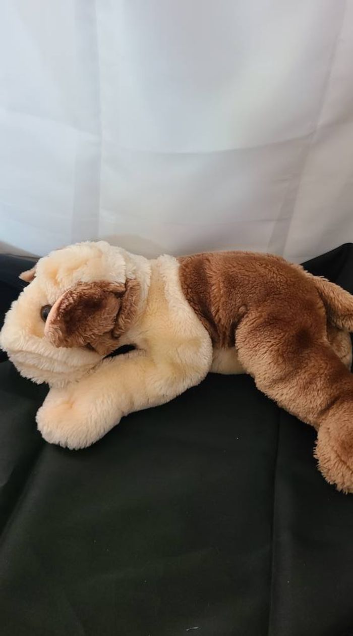 peluche chien bulldog marron blanc allongé billes menal - photo numéro 5