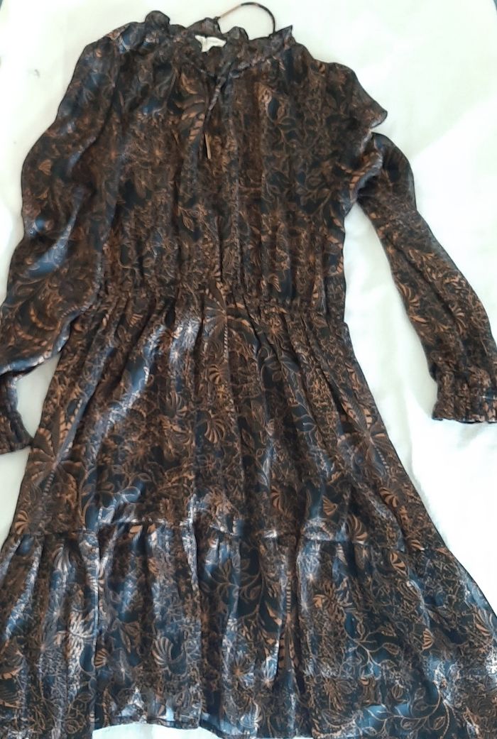 Jolie robe taille S - photo numéro 6