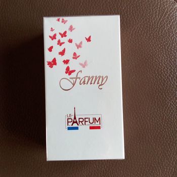 🌹Parfum "Fanny " tout neuf 🌹