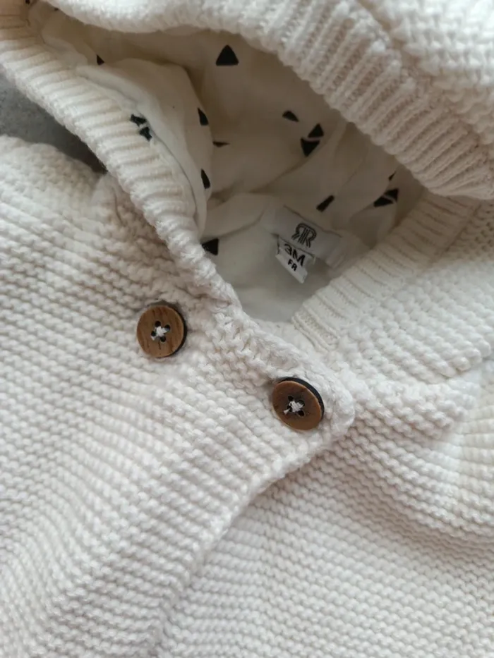 Gilet blanc cassé à capuches la redoute 3 mois - photo numéro 2