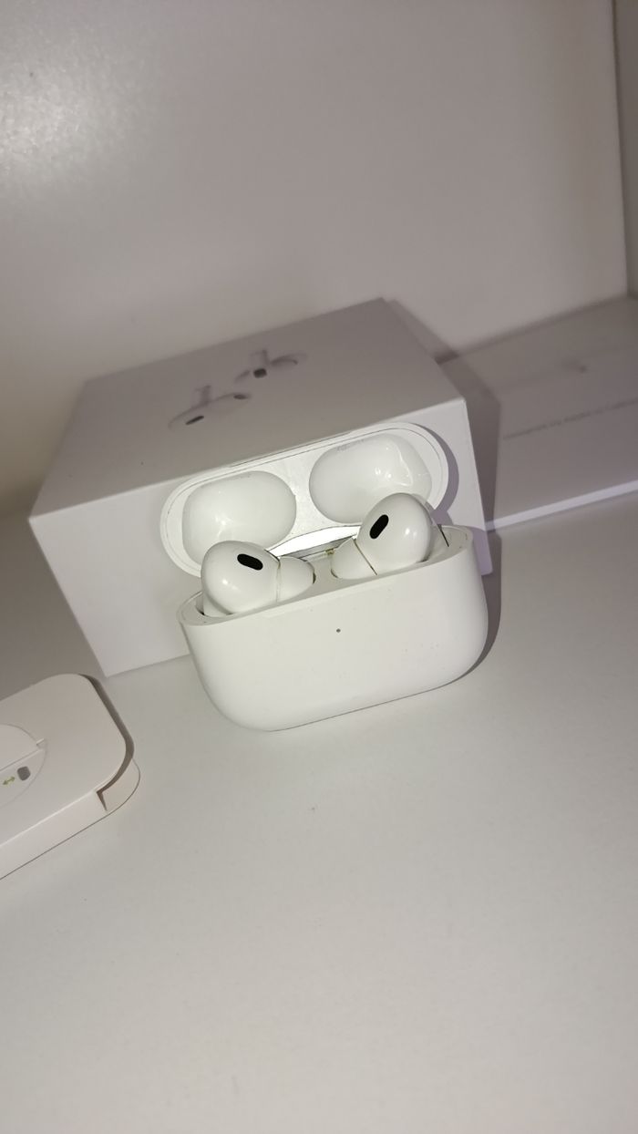 Airpods pro 2eme génération - photo numéro 4