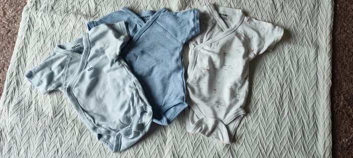 Bodies manches courtes 1 mois - photo numéro 2