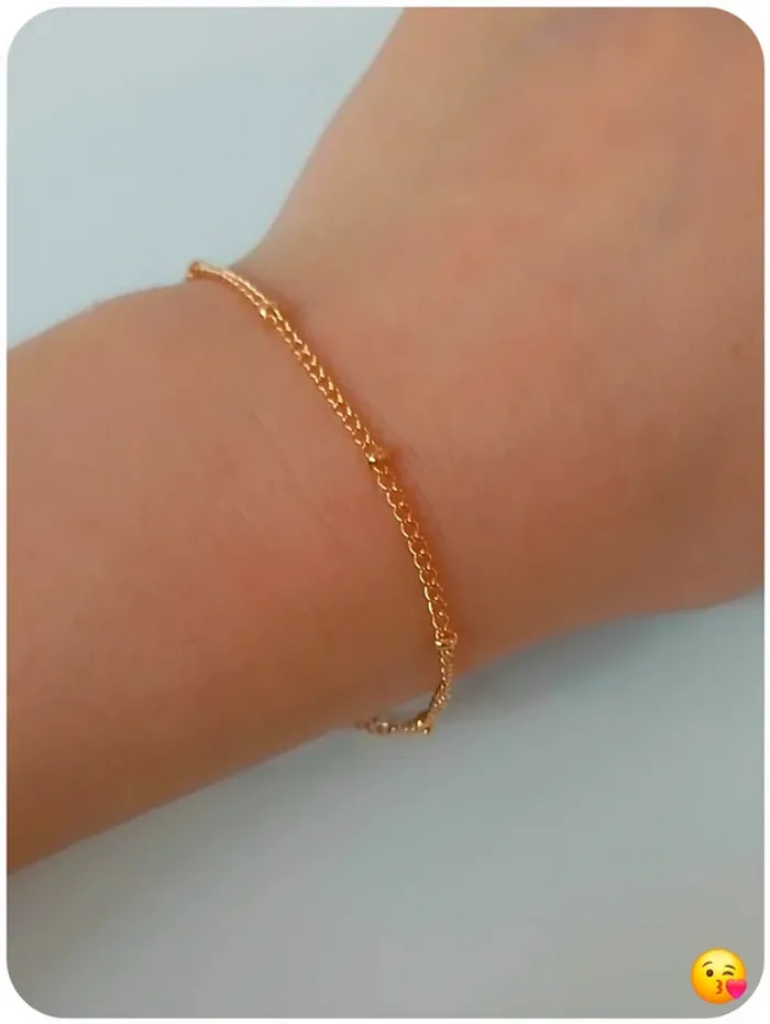 Bracelet doré élégant tendance féminine - photo numéro 2