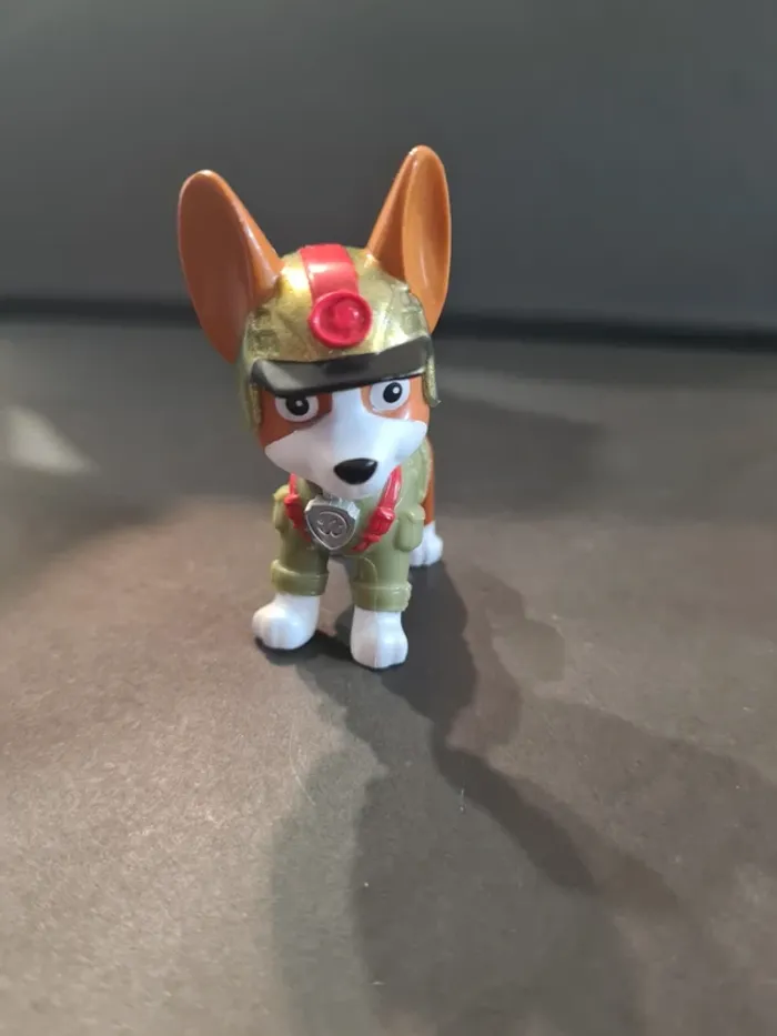 Figurine tracker jungle pups pat patrouille