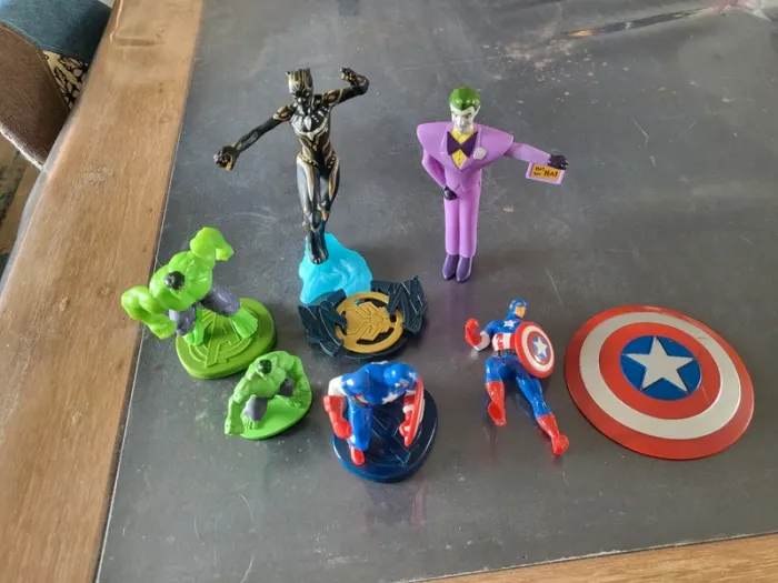 Lot figurines marvel