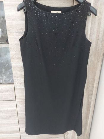 Robe noire portefeuille à sequins