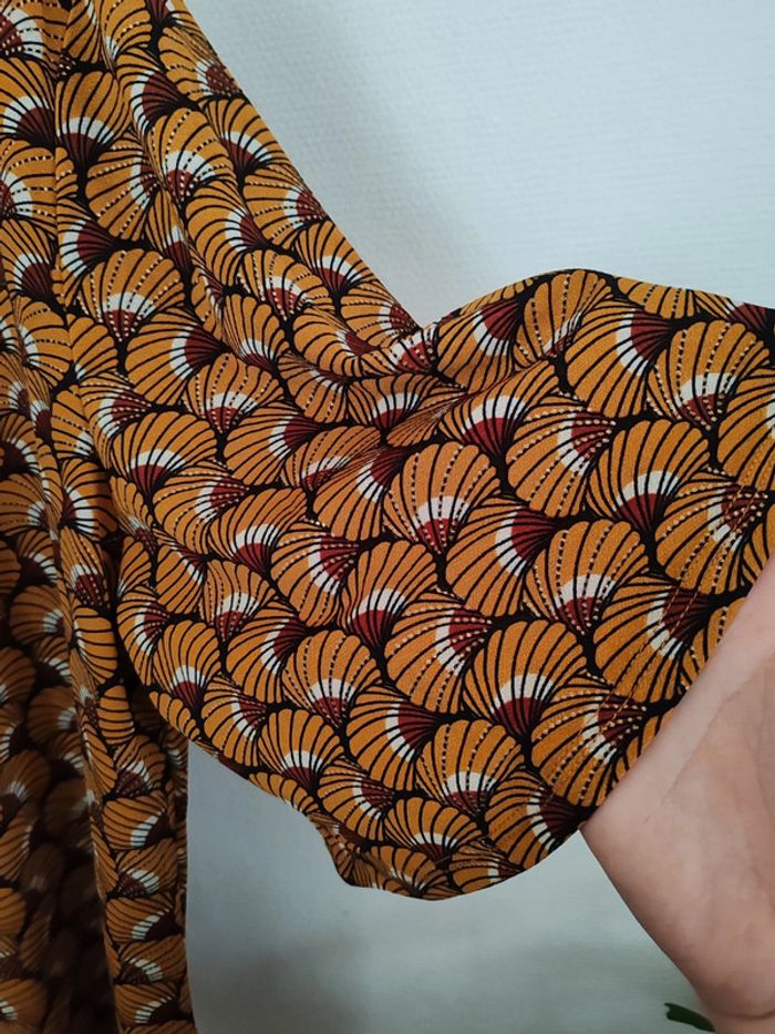 T-shirt imprimés orange avec décolleté en v - photo numéro 3