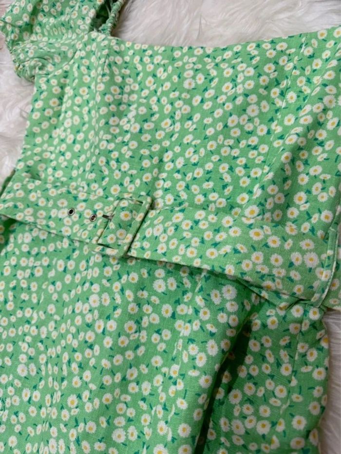 Robe verte Zara avec ceinture fleurie - photo numéro 3