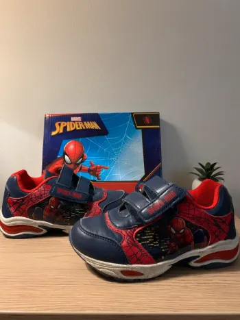 Chaussure enfant Taille 30