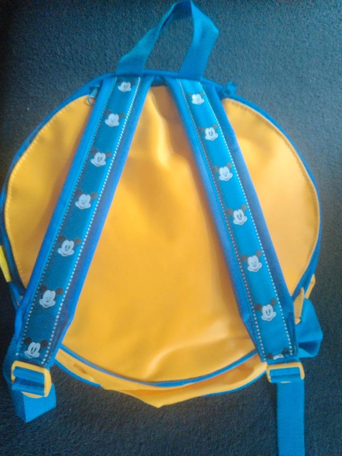 Sac a dos Mickey avec coupe vent intégré - photo numéro 3