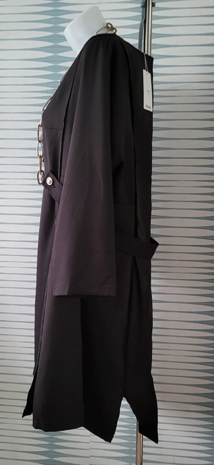 Robe noire à martingale et manches longues Christy taille 3 (44/46) neuve avec étiquette - photo numéro 7