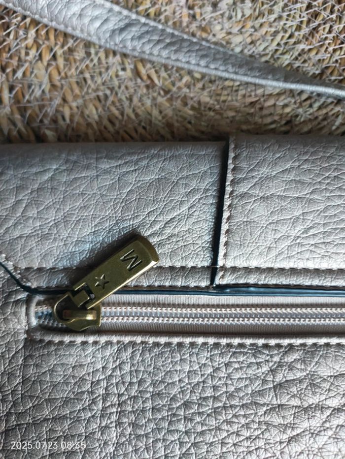 Sac à main de marque - photo numéro 3