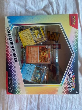 Cofferet collection poster évolutions prismatiques Pokémon
