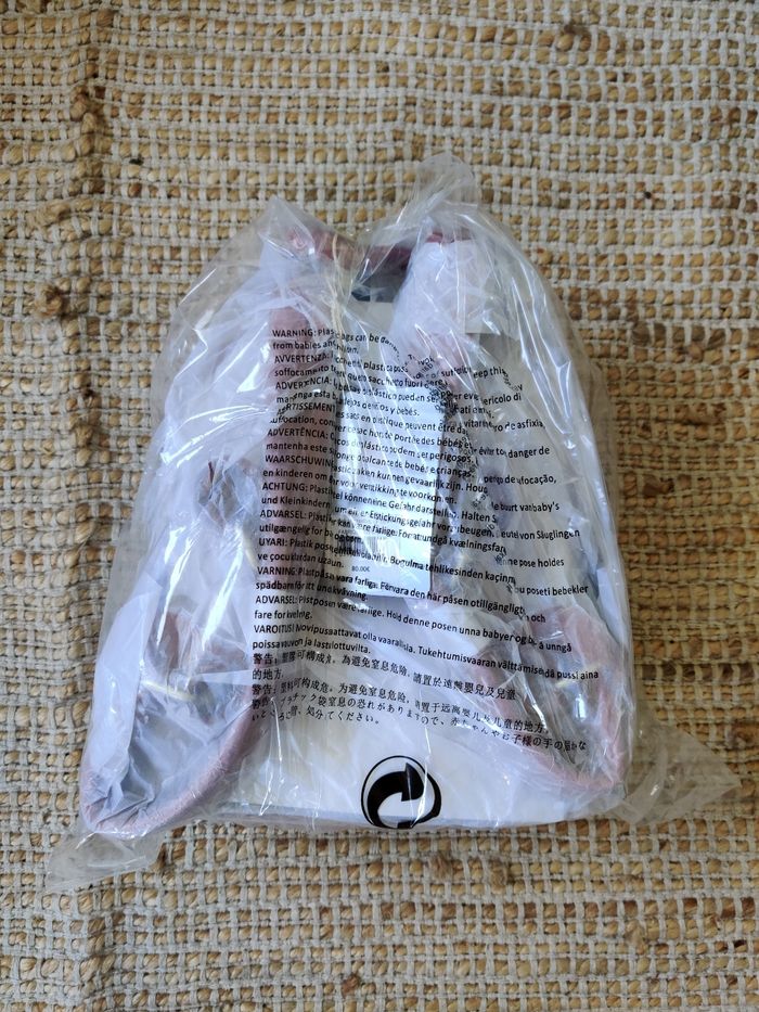 Sac à dos Loungefly Captain Marvel (neuf) - photo numéro 6