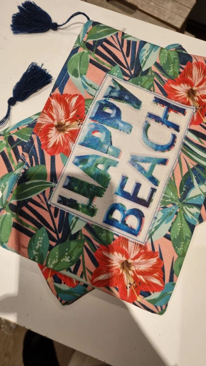 2 trousses pochettes rangement neuf  Happy Beach - photo numéro 4