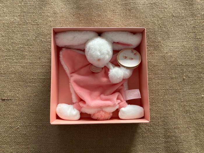 Doudou lapin pompon Corail DC2741 Doudou & Compagnie - Article Neuf - photo numéro 2