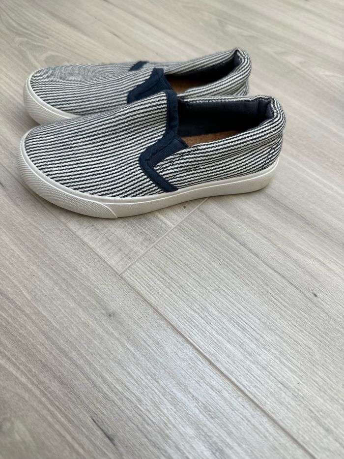 Chaussures garçon Primark taille 25-26 neuves - photo numéro 2
