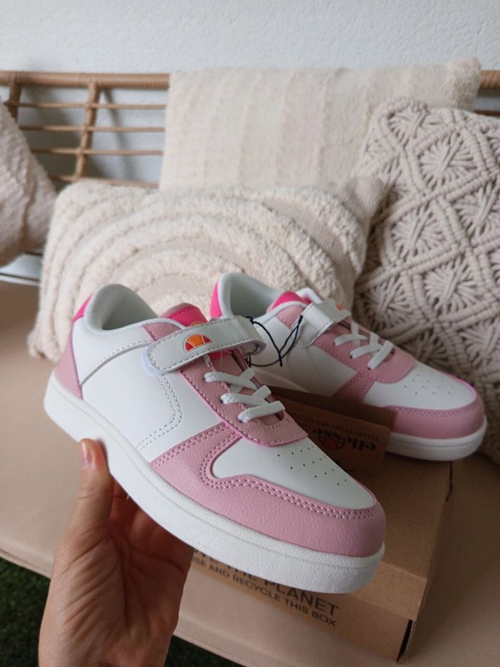 Paire de baskets / sneakers à scratch Ellesse pointure 35 neuves avec étiquettes - photo numéro 2