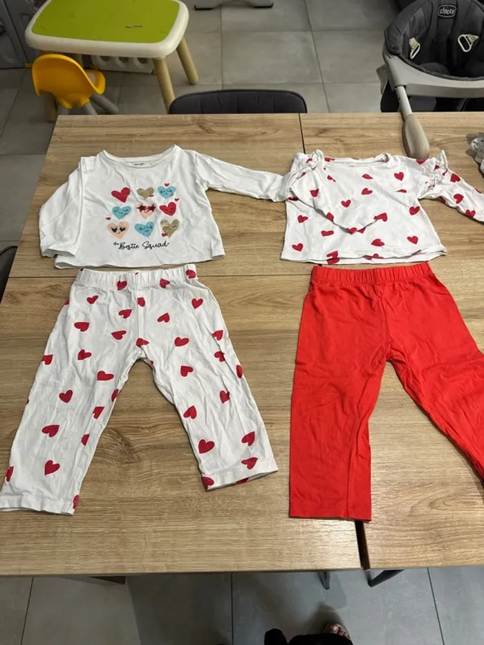 Lot de 2pyjamas