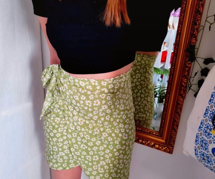 Jupe à fleurs taille haute nouée verte neuve - photo numéro 3