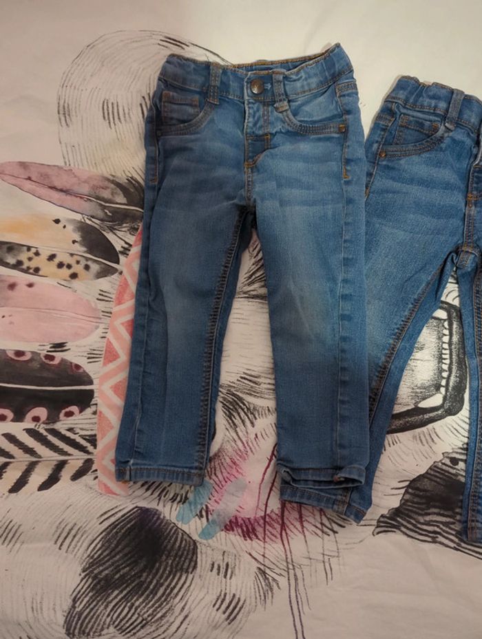 Lot de 2 jeans fille Kiabi 24 mois - photo numéro 2