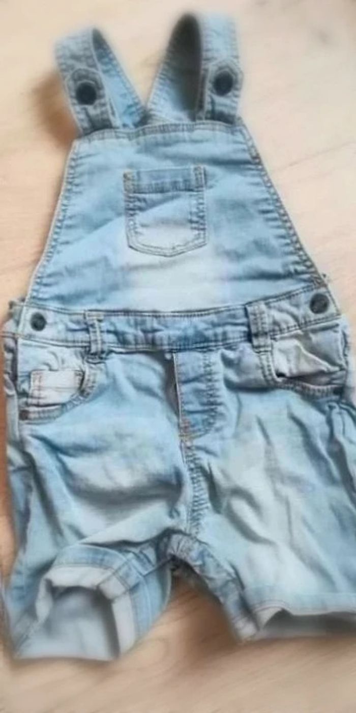 Salopette courte en jean