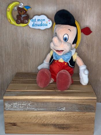 Peluche Pinocchio 30cm de chez Disneyland