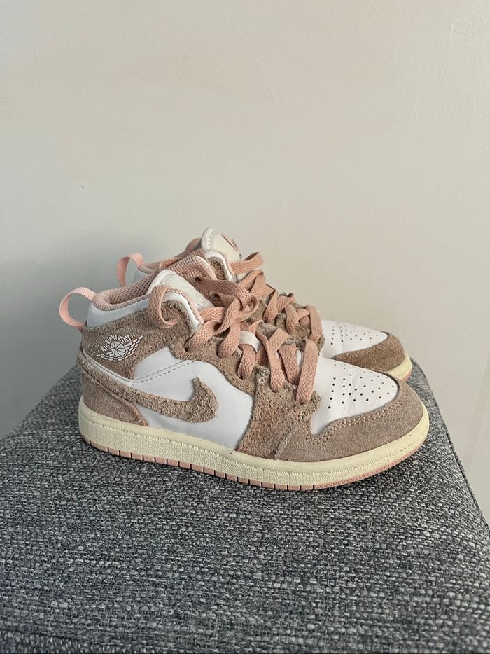 Baskets Montantes Jordan Pour Filles Taille 29,5 - photo numéro 2