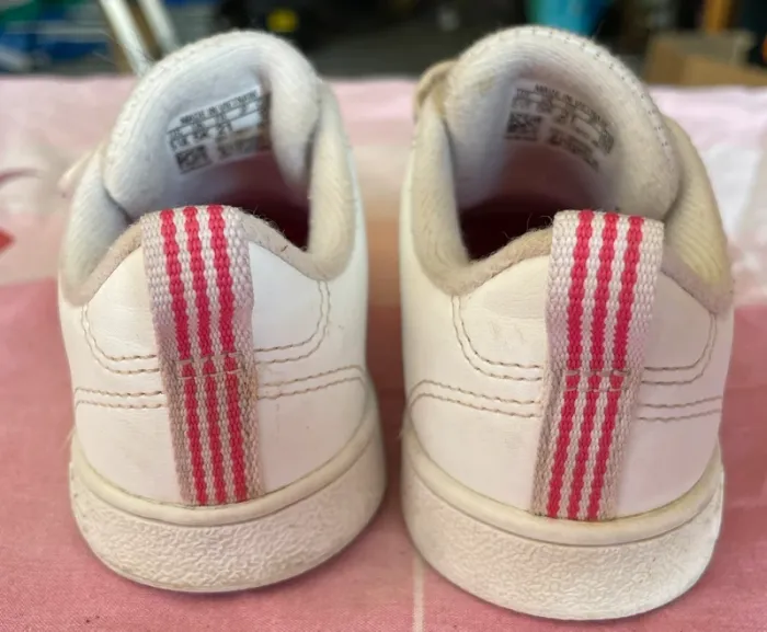 Baskets Adidas fille taille 21 - photo numéro 3