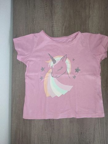 T shirt Primark 7/8 ans 🦄 licorne rose