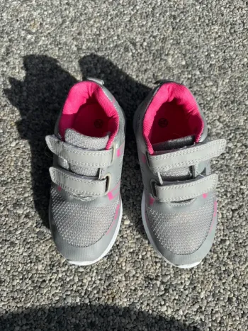 Baskets gymnase ou école fille 26