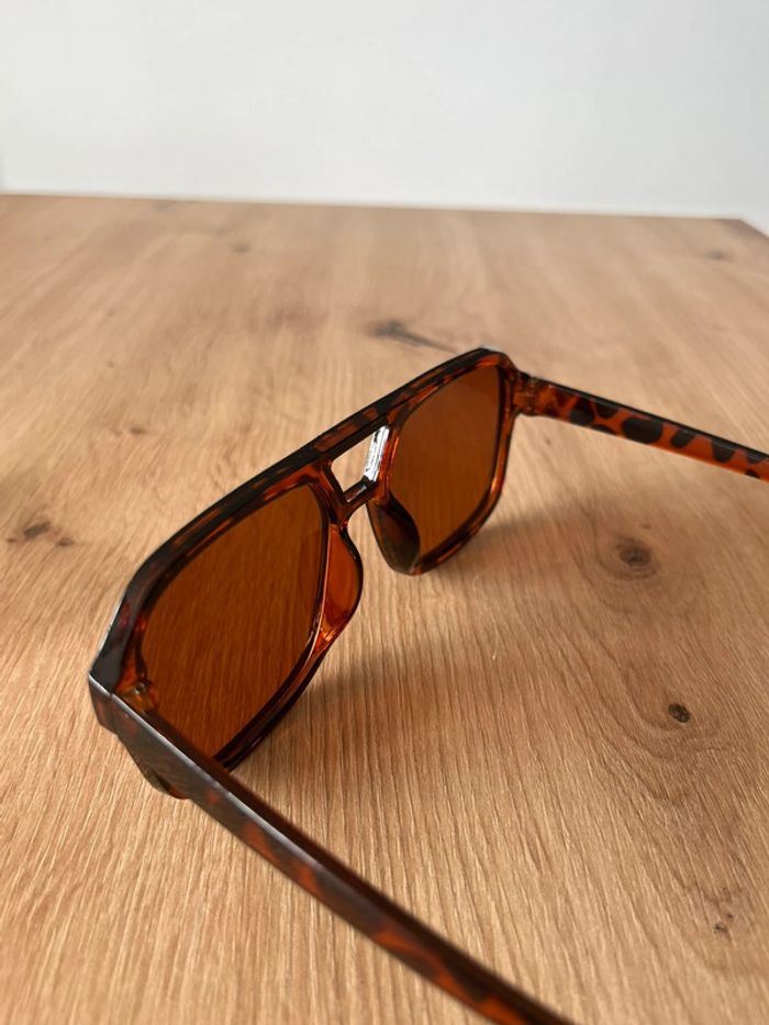 Lunettes de soleil femmes neuves - photo numéro 4