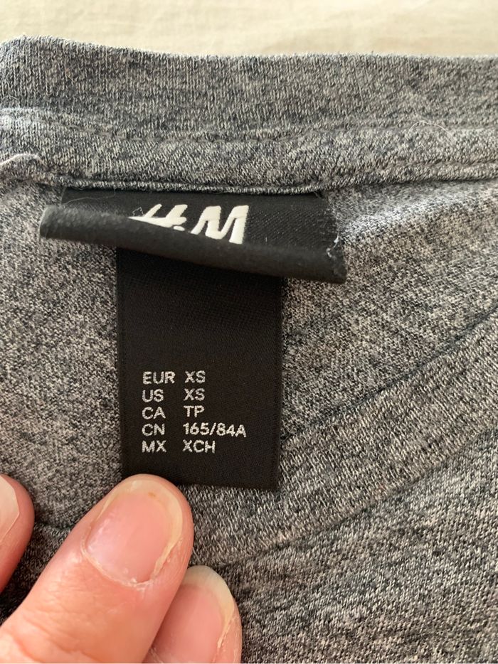 2 tee shirts - photo numéro 3