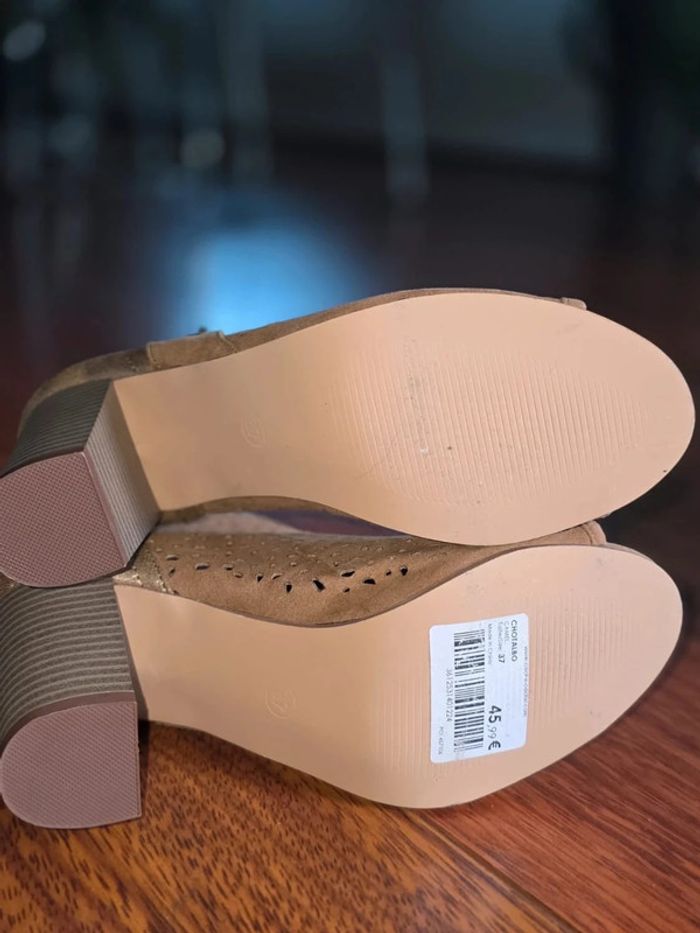 Lot chaussures neuves 37 - photo numéro 4