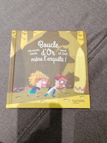 Livre mac Donald happy meal boucle d'or mène l'enquête