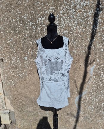 Top sans manches T.42