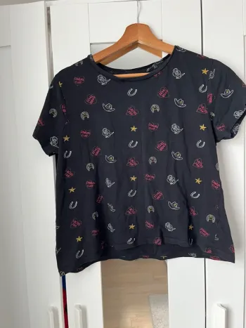 Tee shirt