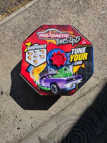 Voiture Majorette neuve