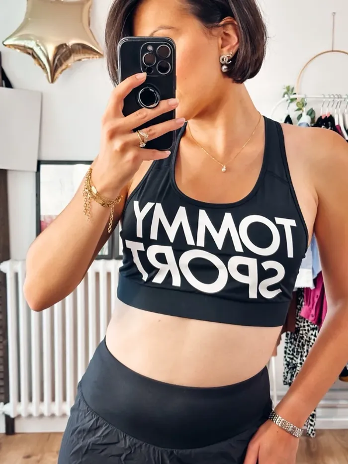 Brassière de sport Tommy Hilfiger noire taille 40 - photo numéro 2