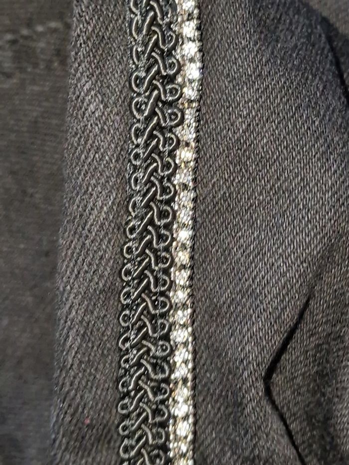 Jeans Noir Avec Bandes Rivière De Diamants Strass Et Broderie Noire - photo numéro 10